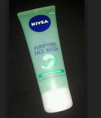 Nivea Aqua Effect Purifying Face wash For Oily Skin