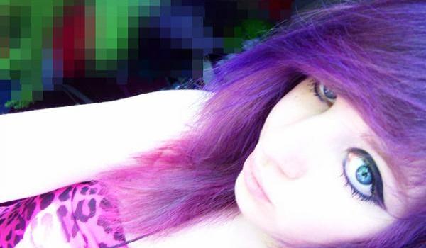 purple emo hairstyle for medium hair