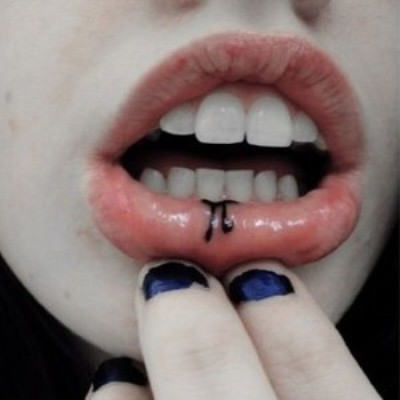 lip gemini tattoo design