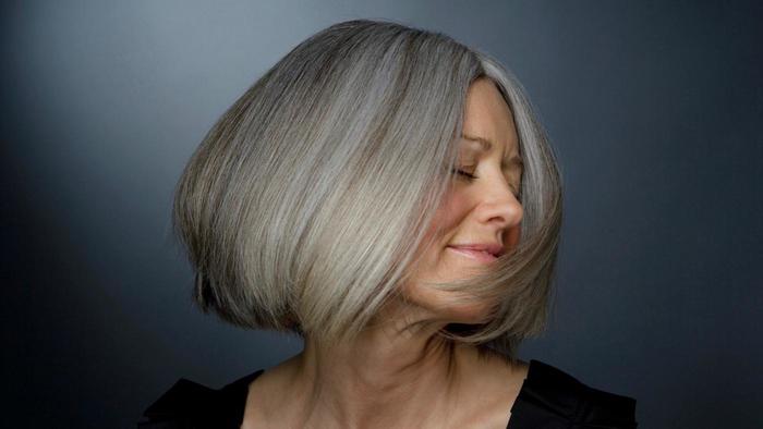 hairstyle for women over 50 for fine hairs
