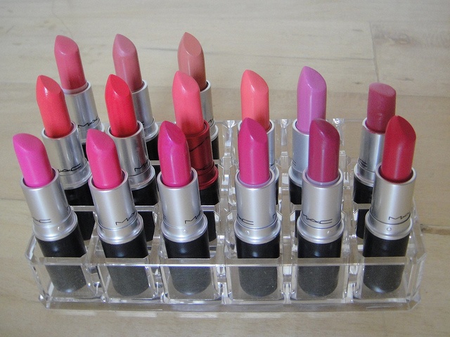 different shades of the mac lipstick for fair skin tone women