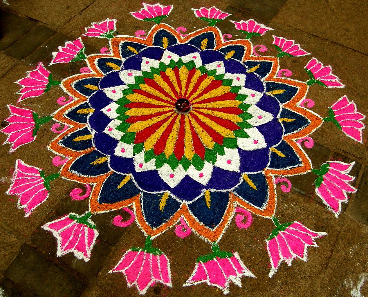circular rangoli design for diwali